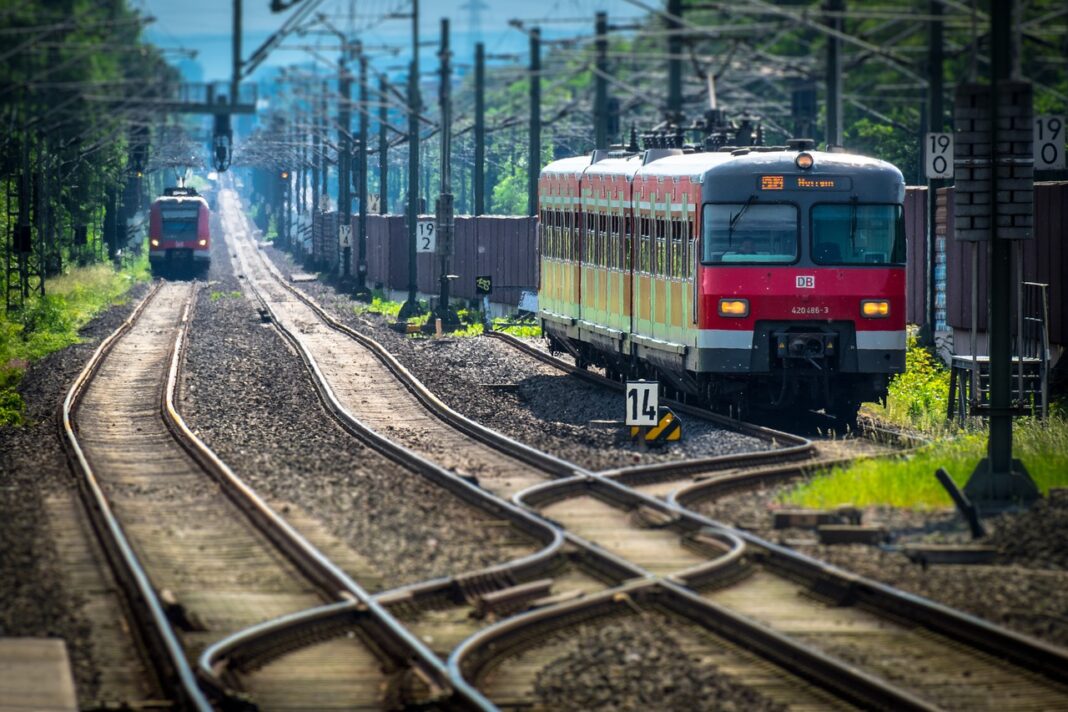 Bahnfahrten günstig buchen: Sparpreise und nützliche Tricks.