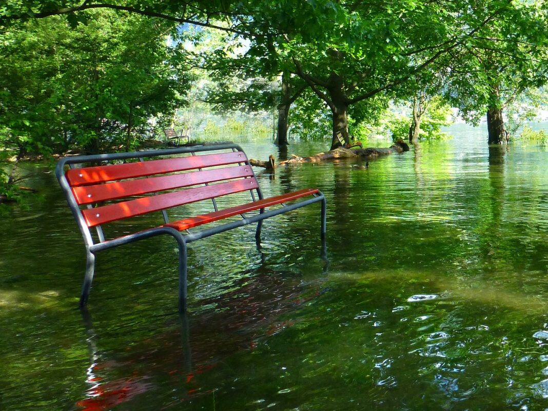 Mit den richtigen Spartipps wird die Hochwasserversicherung günstiger und effektiver.