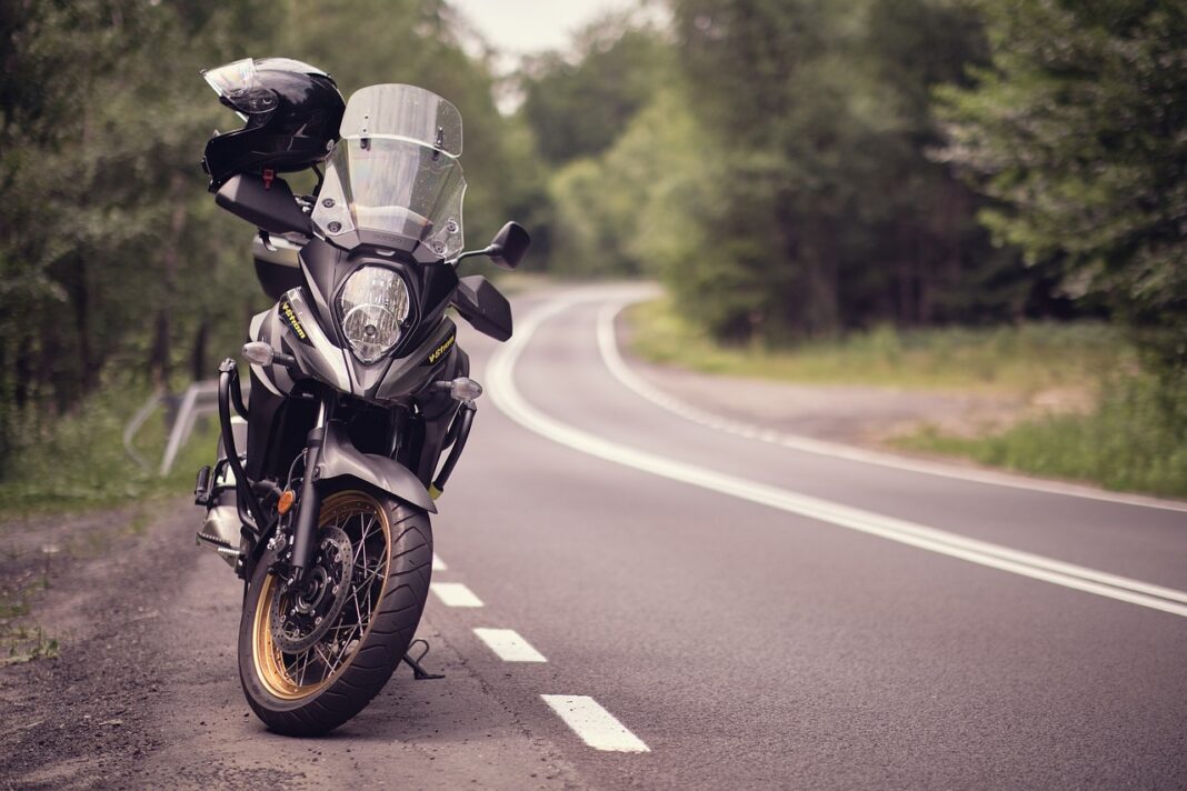 Mit den richtigen Spartipps lässt sich die Motorradversicherung deutlich günstiger gestalten.